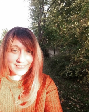 Interview with Filmmaker Lauren Flinner on "Compulsion" (2021) 
