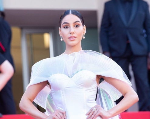 Interview with Brazilian Model/Actress Barbara Vitorelli at 75th Cannes Film Festival