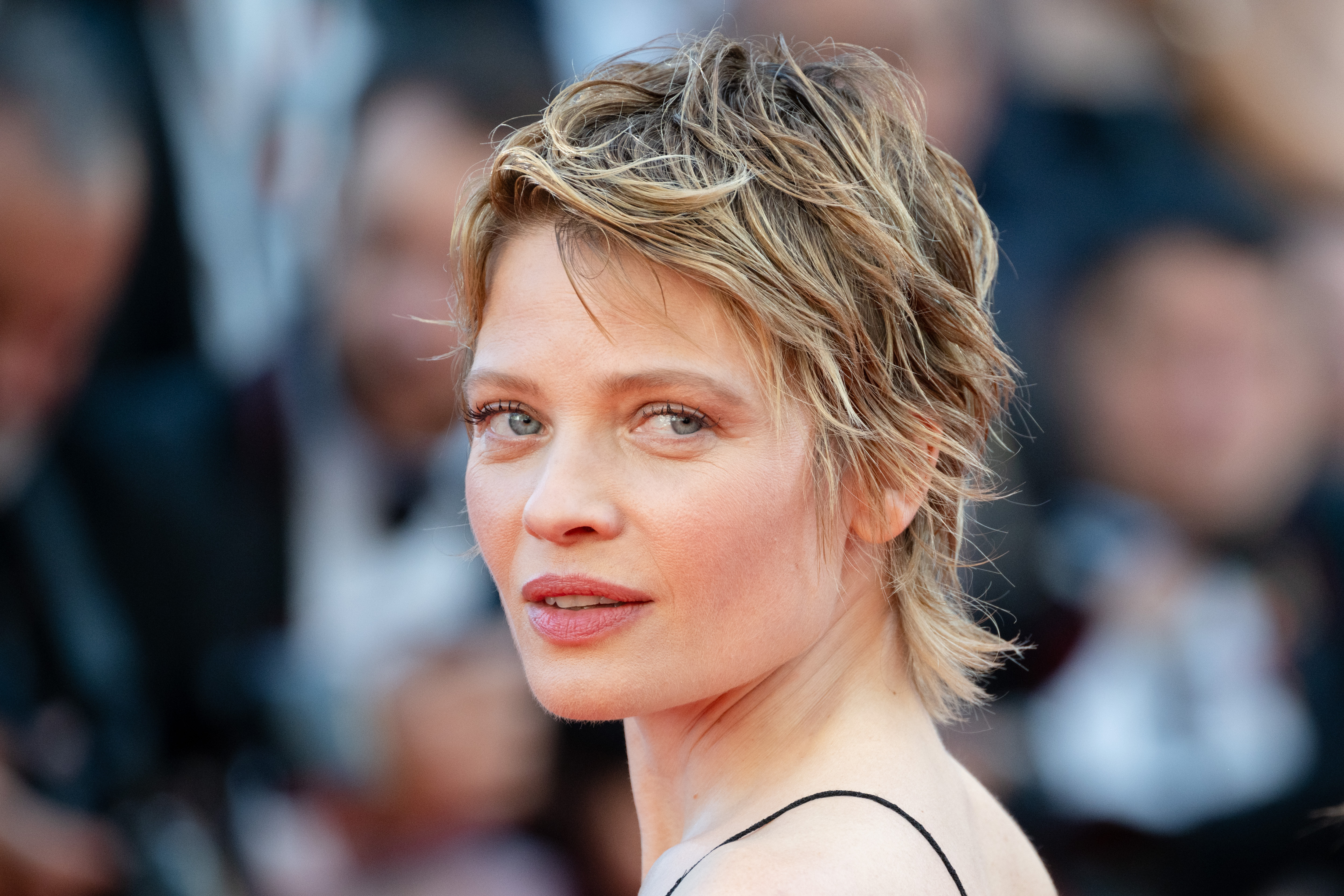 Image Description: Melanie Thierry attends the competition screening red carpet of the movie La Vie d'une Femme during the 79th Cannes Film Festival Cannes France 2026-05-13